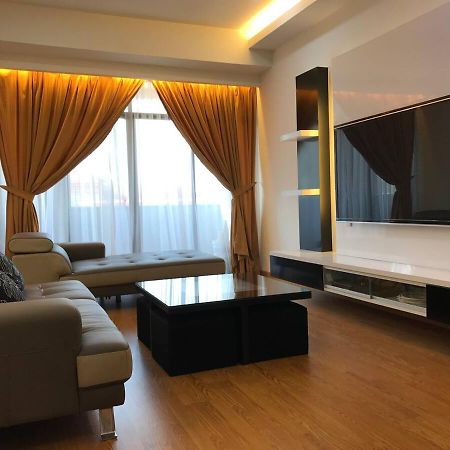 Alza Mahkota Hotel Melaka Екстериор снимка