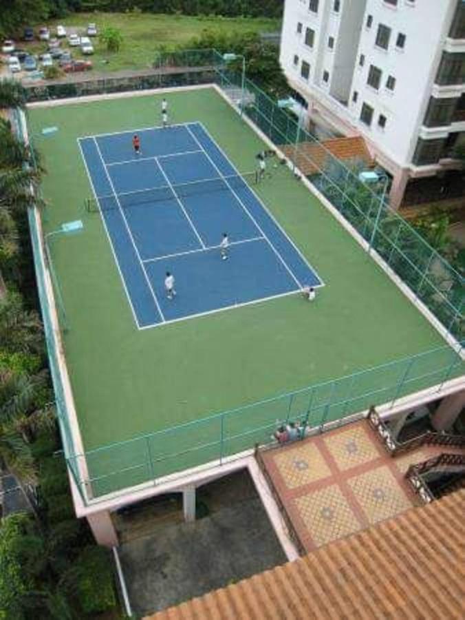 Alza Mahkota Hotel Melaka Екстериор снимка