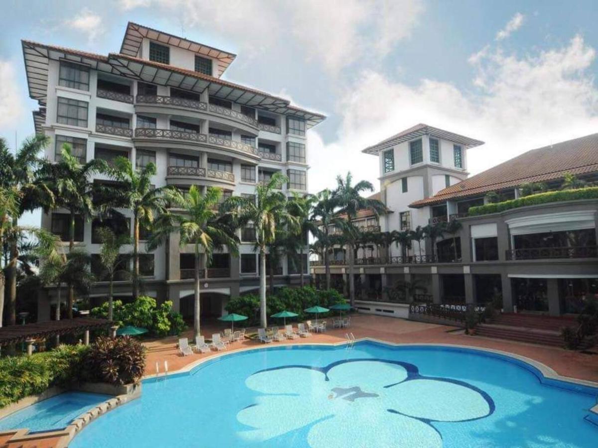 Alza Mahkota Hotel Melaka Екстериор снимка